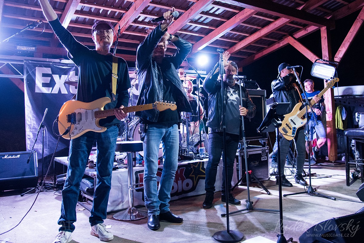 Kapela Extra Band revival