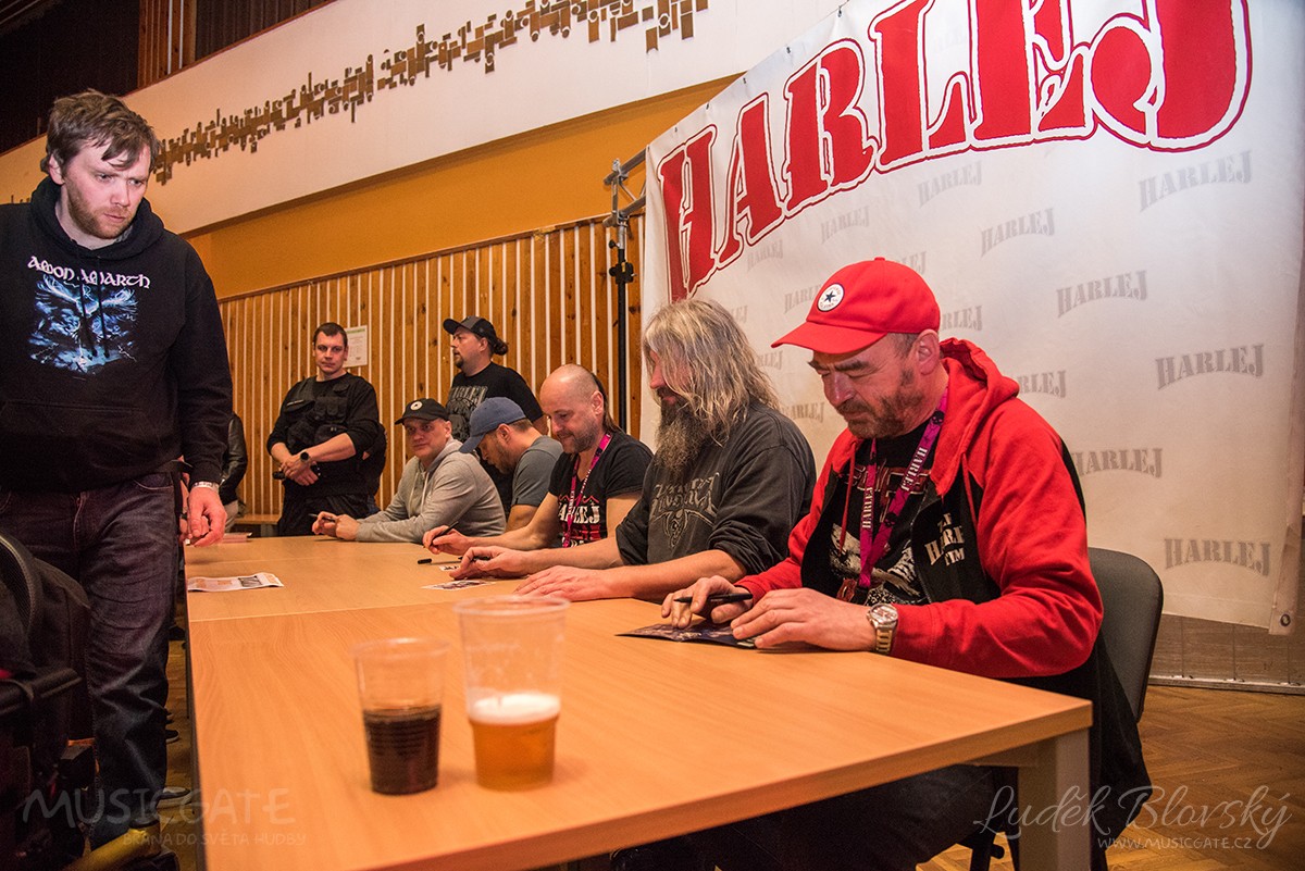 Kapela Harlej - autogramiáda