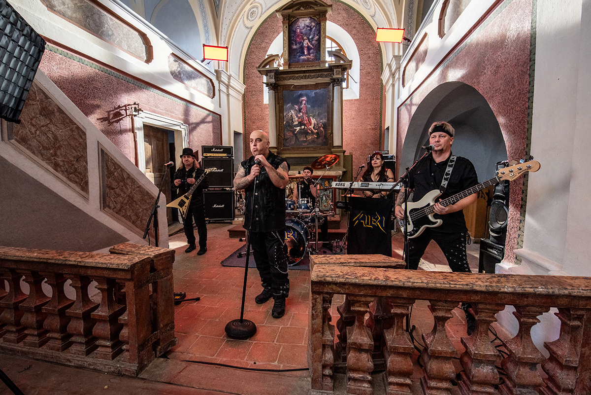 SALIERI křtí album „Memento“ v sobotu …