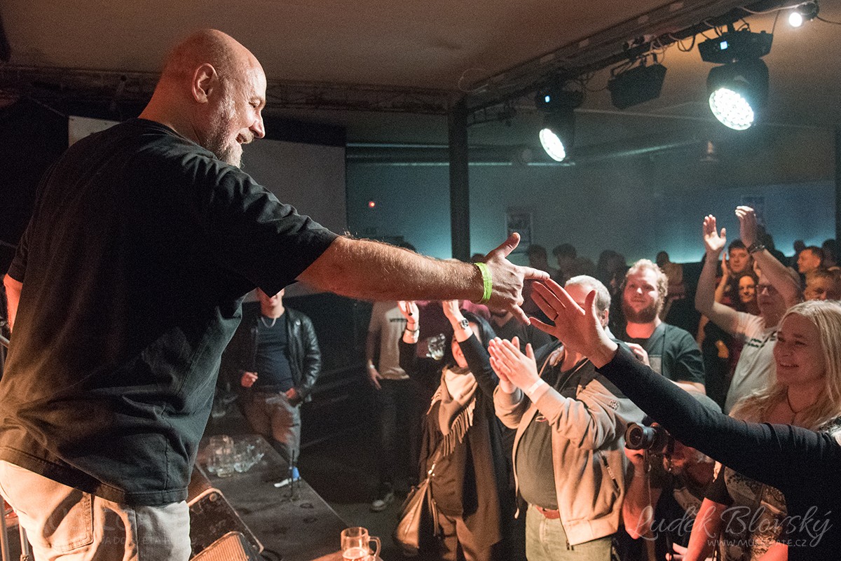 Kapela Děda Mládek Illegal Band