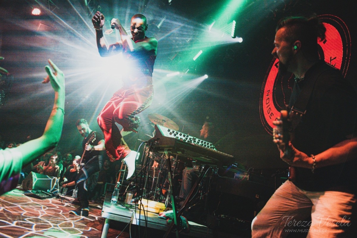 Co by to bylo za koncert bez přídavku? Wanna …
