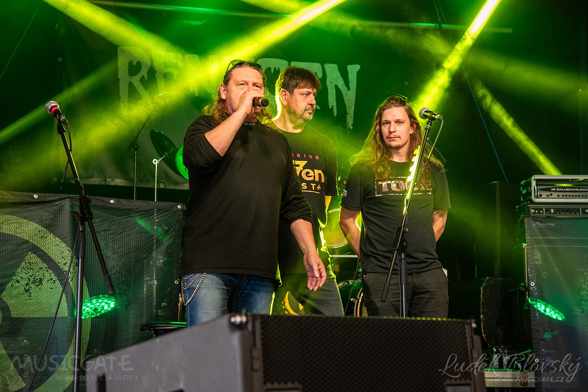 Oficiální zahájení…