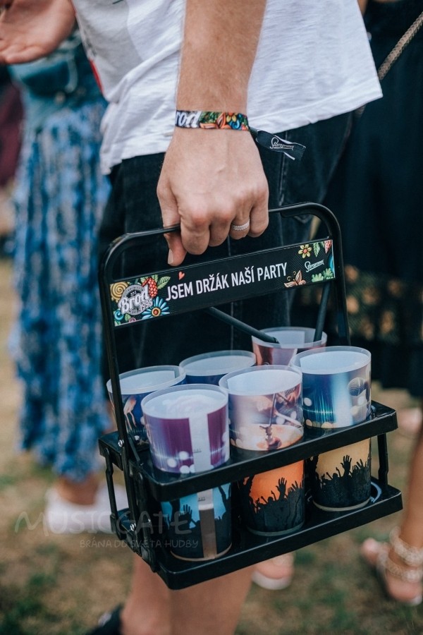 Léto a festivaly patří neodmyslitelně …