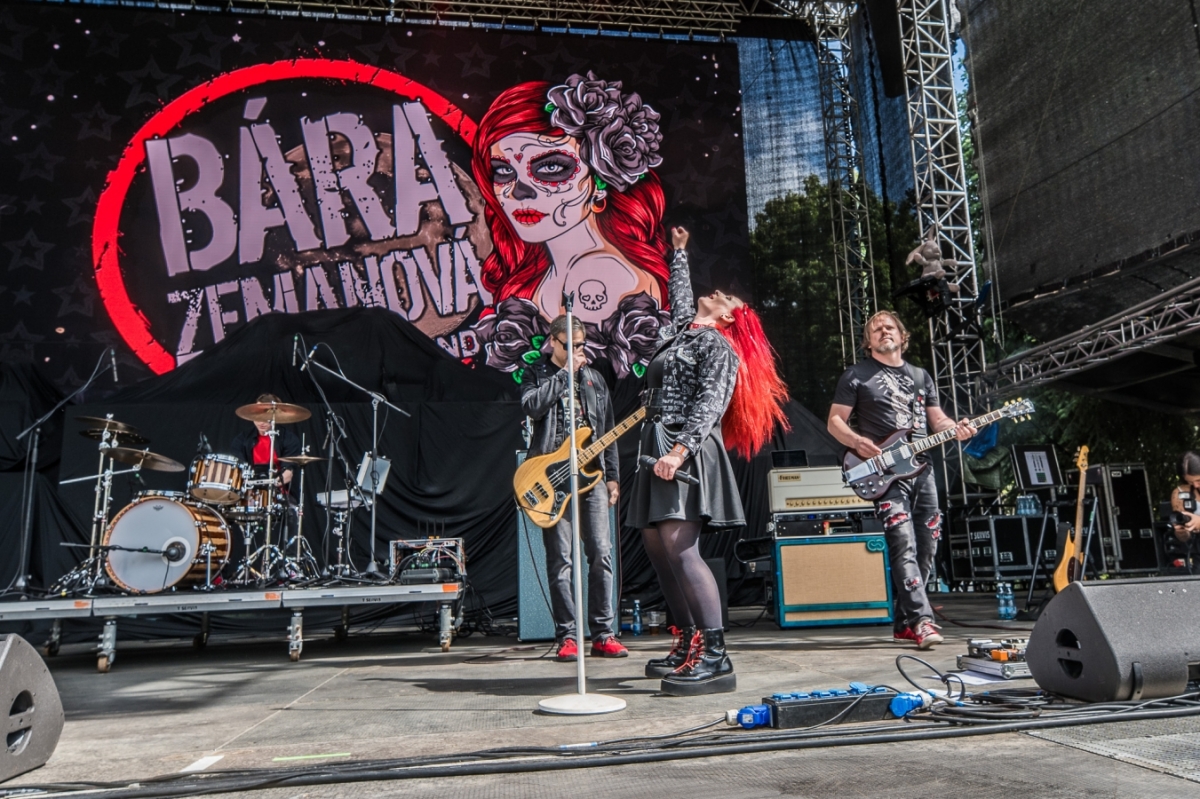 Bára Zemanová & band