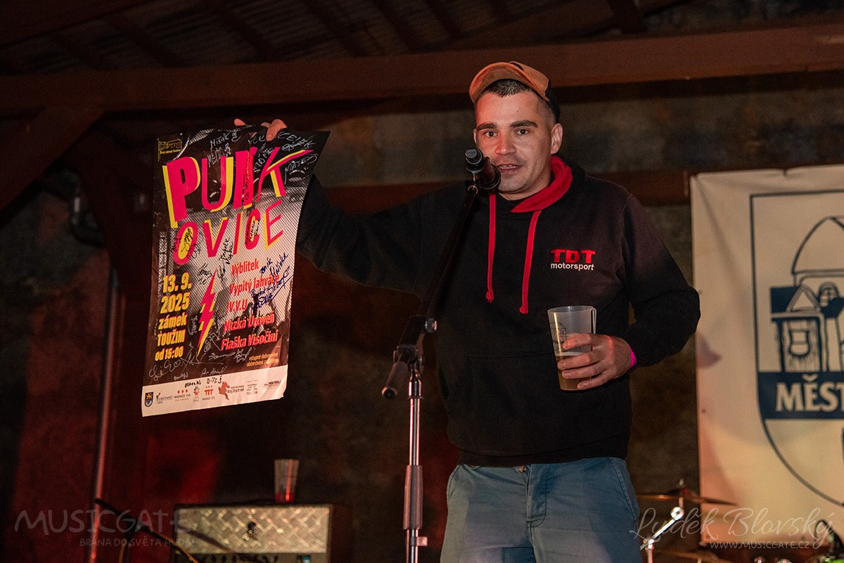 Dražba podepsaného plakátu...