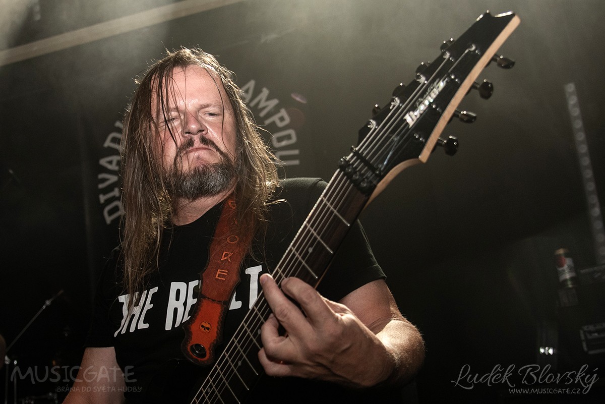 Kapela The Revolt