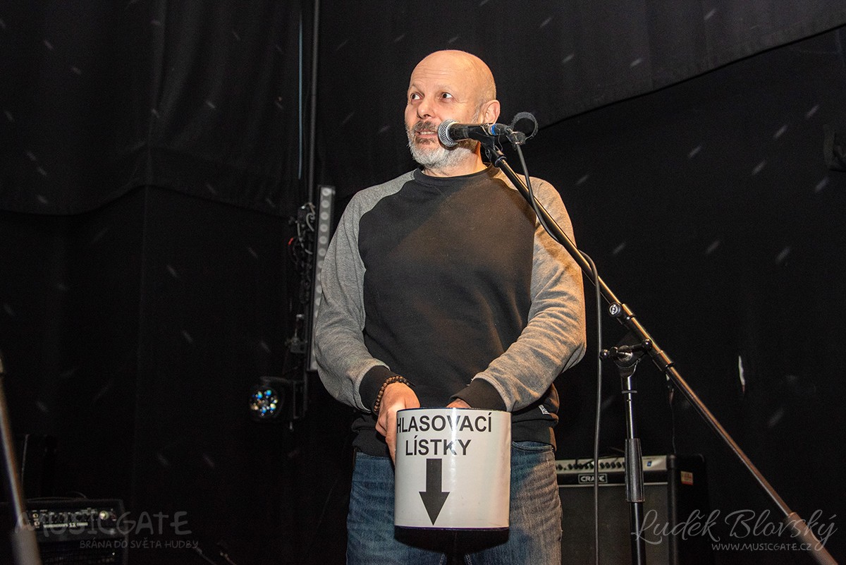 Losování o dvě volné vstupenky…