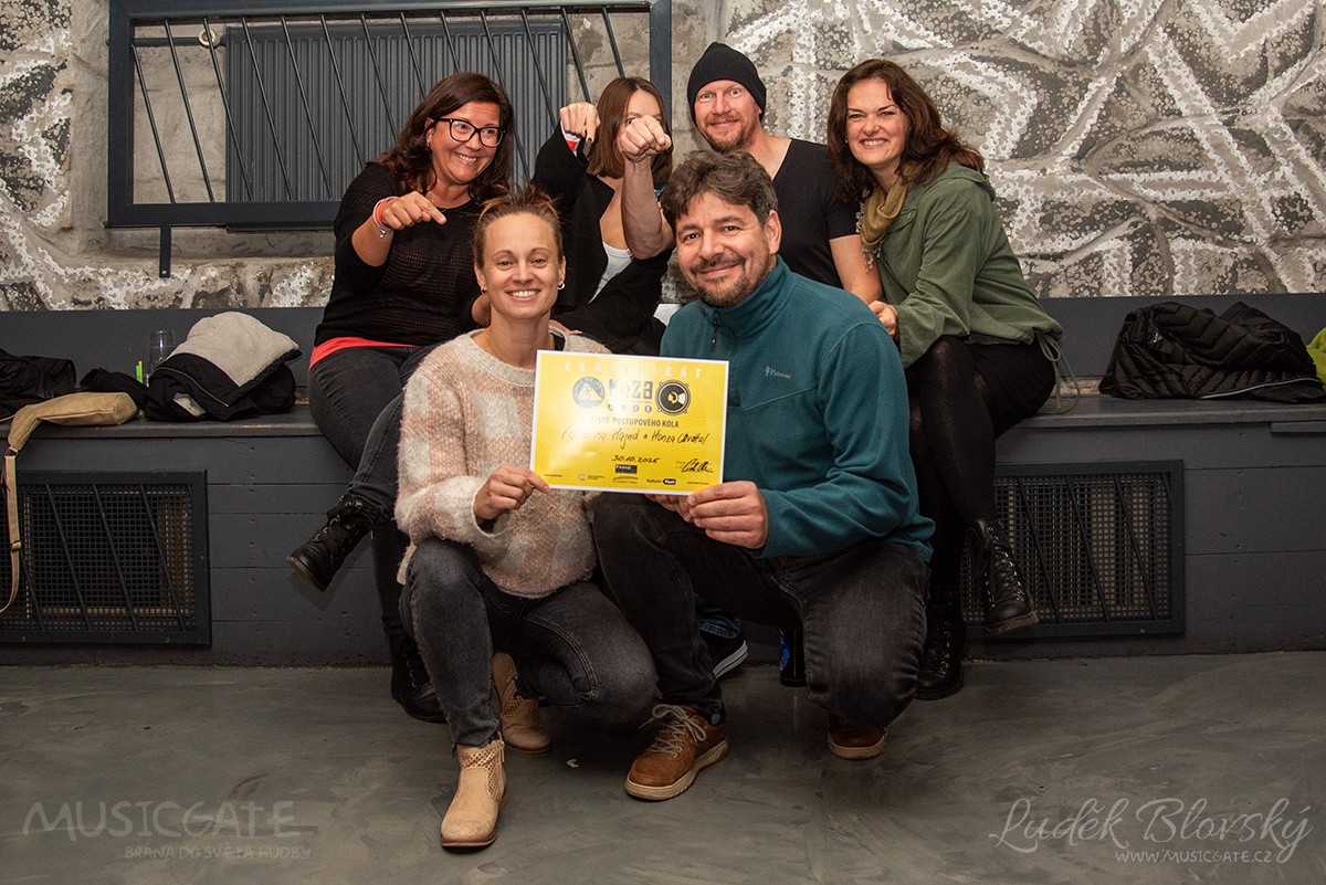 Kateřina Hajná a Honza Chvátal s fans…