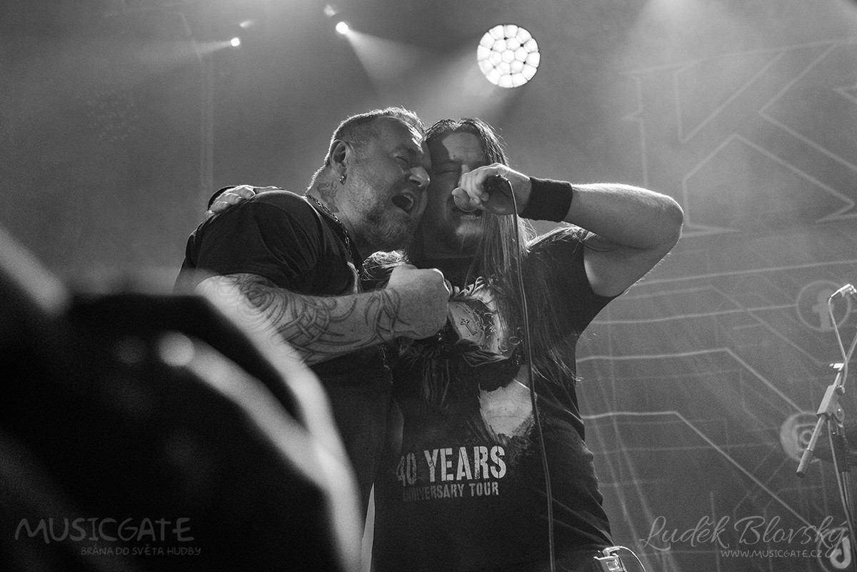 Kapela Khargados se zpěvákem Katru