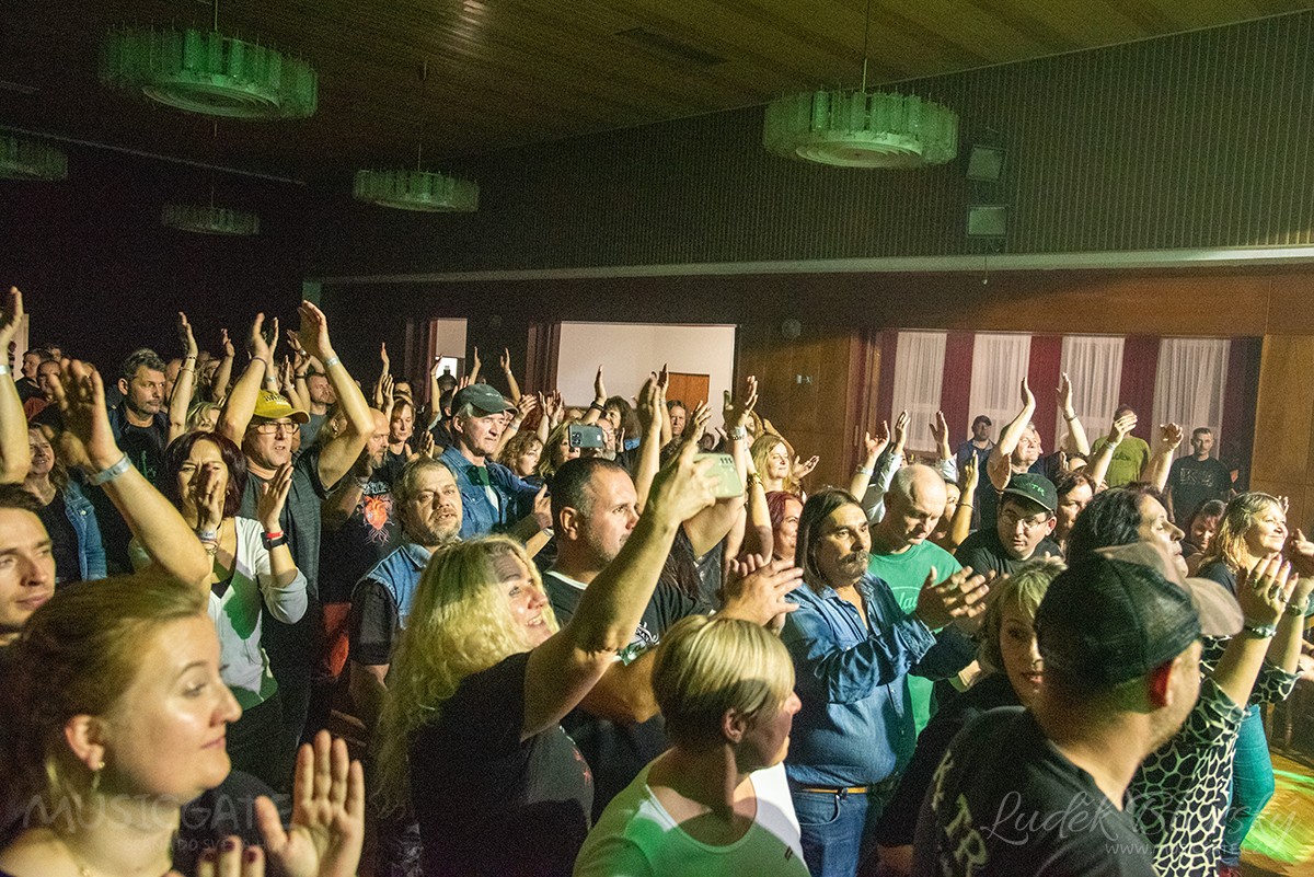 Z koncertu kapely Katr