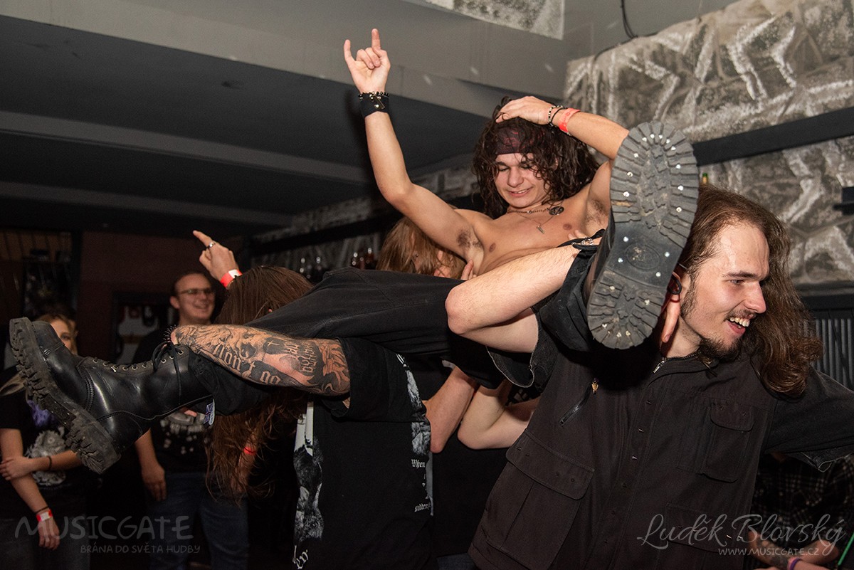 Z koncertu kapely Deadroots