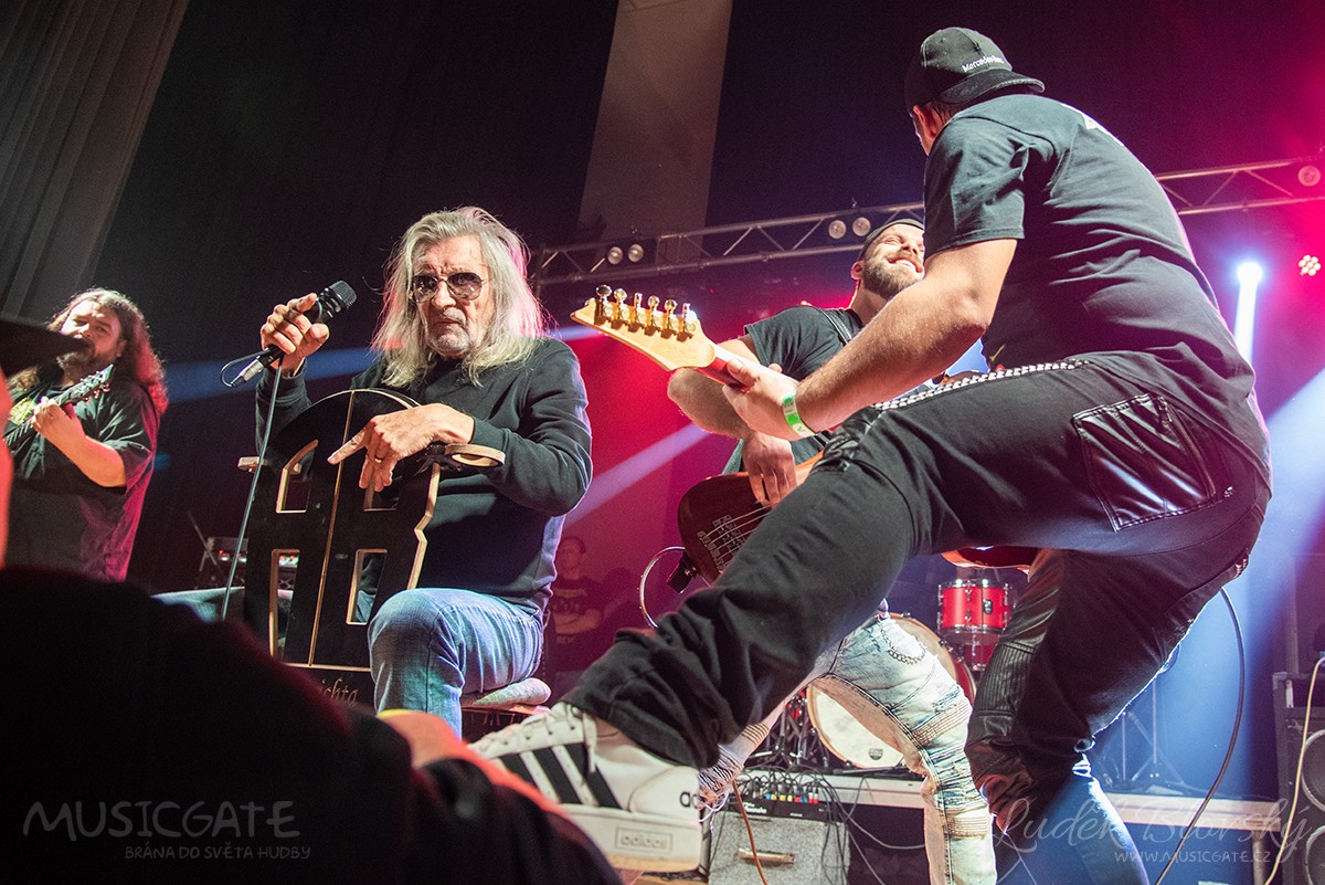 Aleš Brichta Project