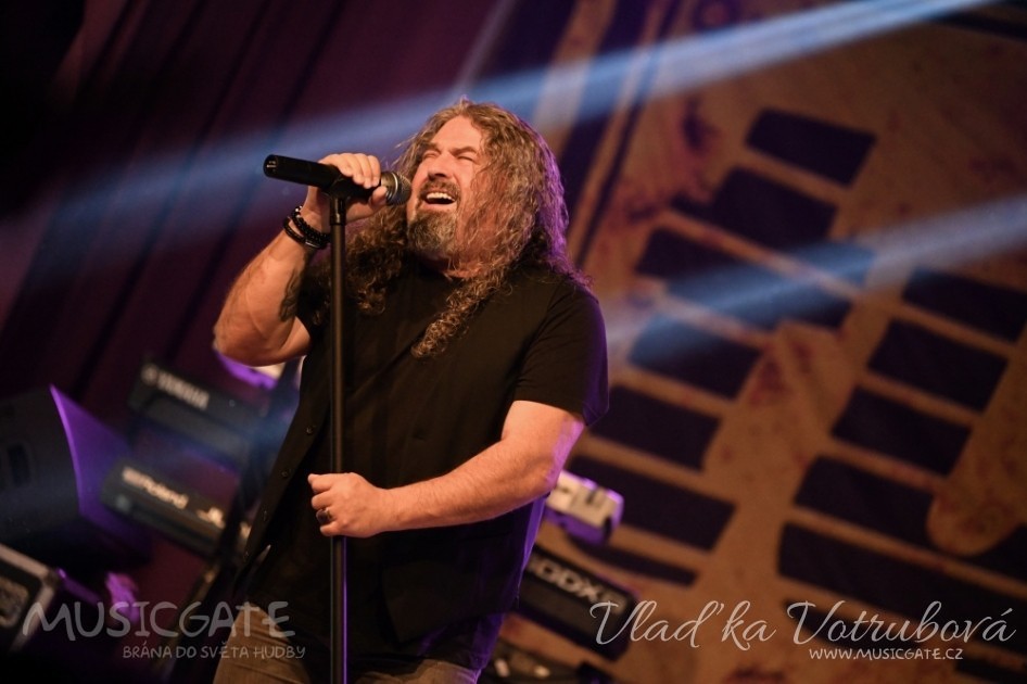 A to už nastal čas na v pořadí druhou legendu, …