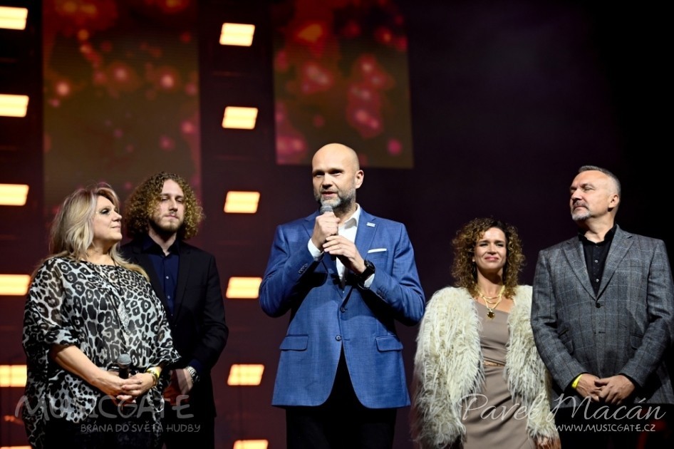 Následoval vstup moderátora a redaktora Honzy …