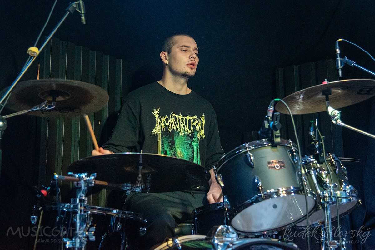 Kapela Nízká úroveň