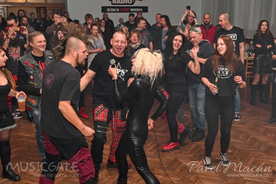 Tak neváhejte a přijďte si s námi užít hudební …