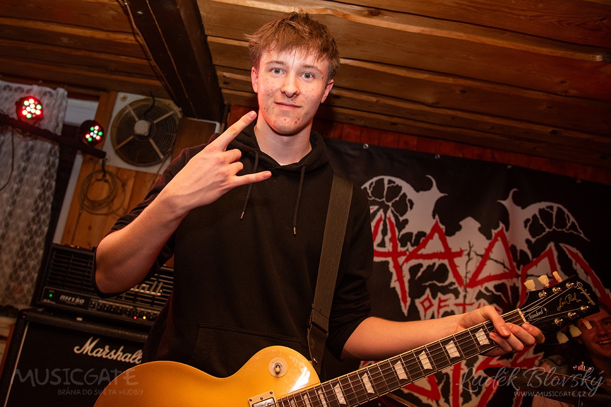 Kapela Shadow of the Abyss