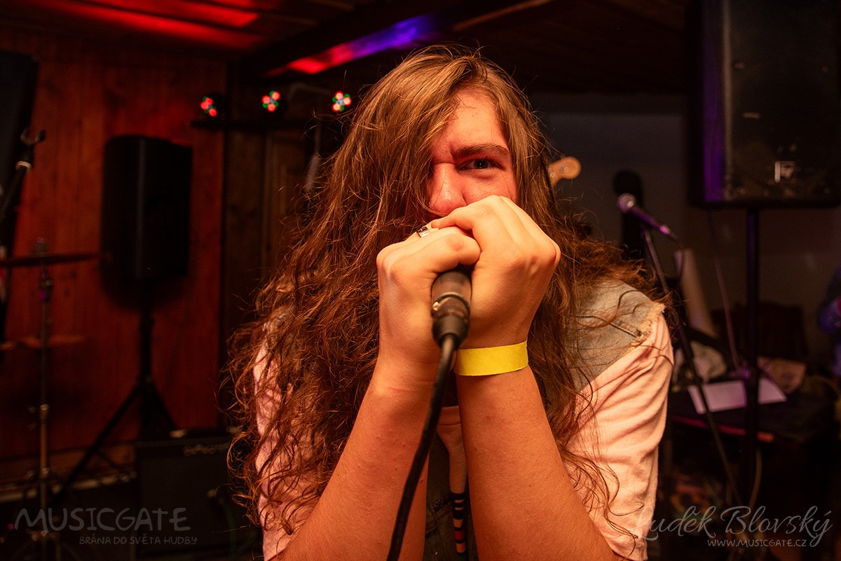 Kapela Shadow of the Abyss