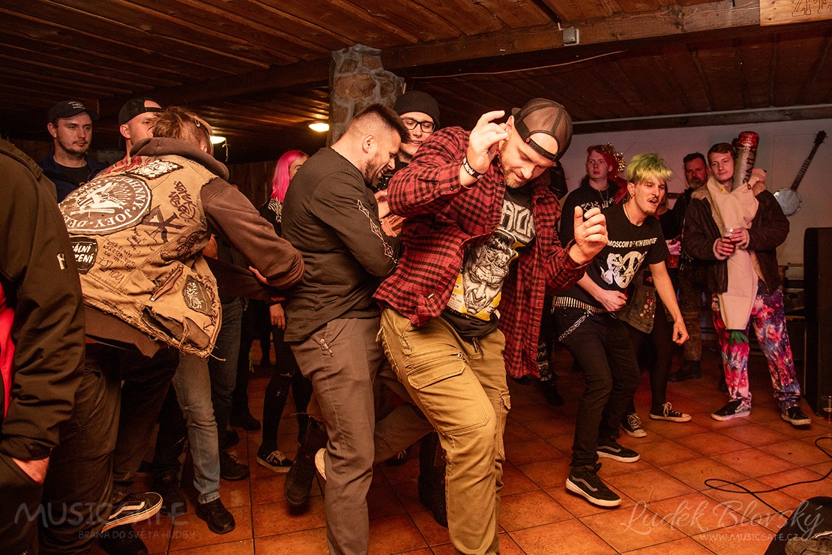 Z koncertu kapely No More Hiroshima