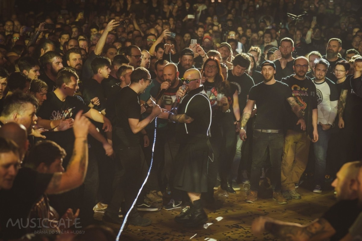 Koncert tekl jako Řeka a přišel čas na cover …