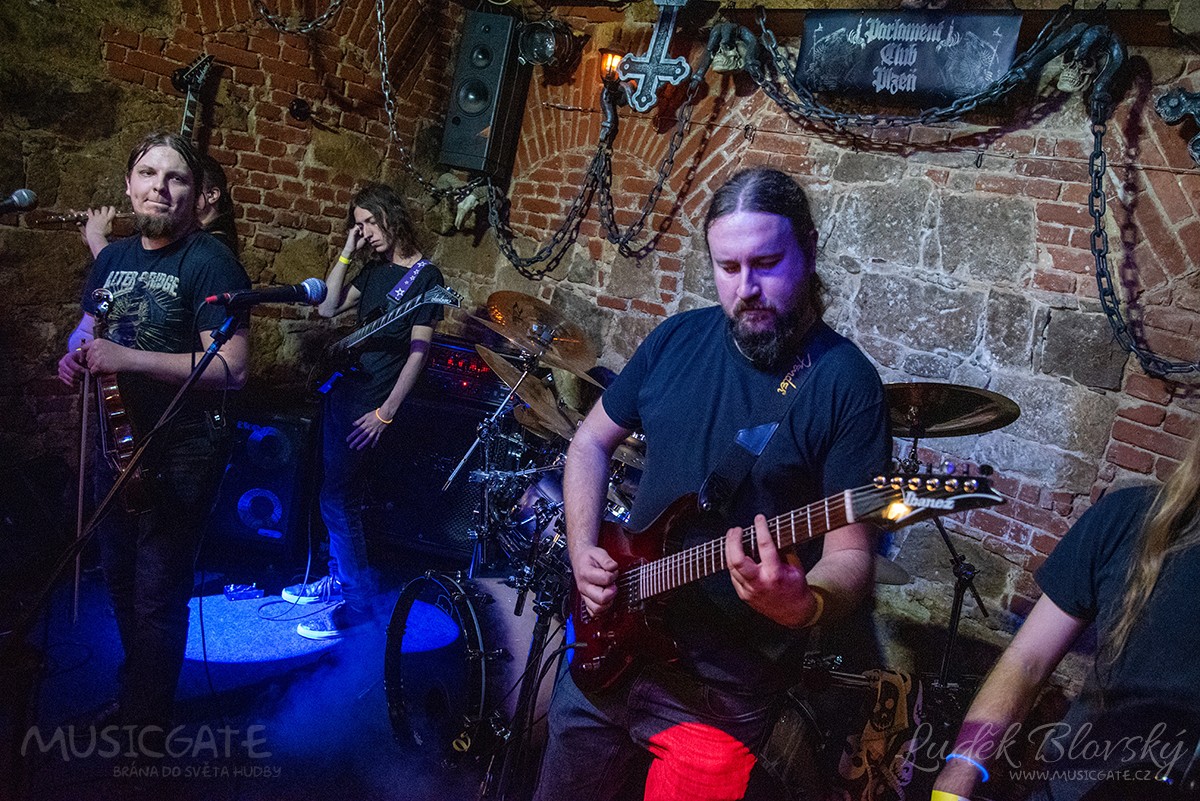 Kapela Prayers in Vain