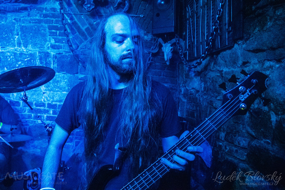 Kapela Prayers in Vain