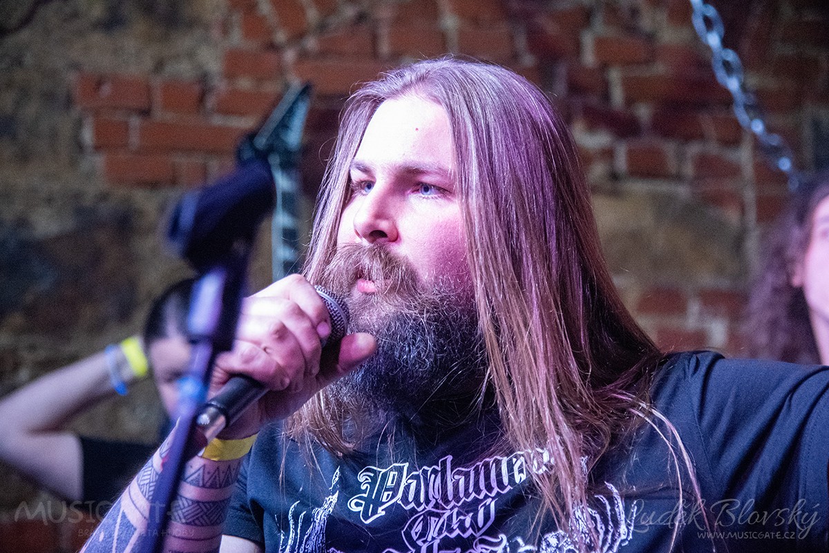 Kapela Prayers in Vain