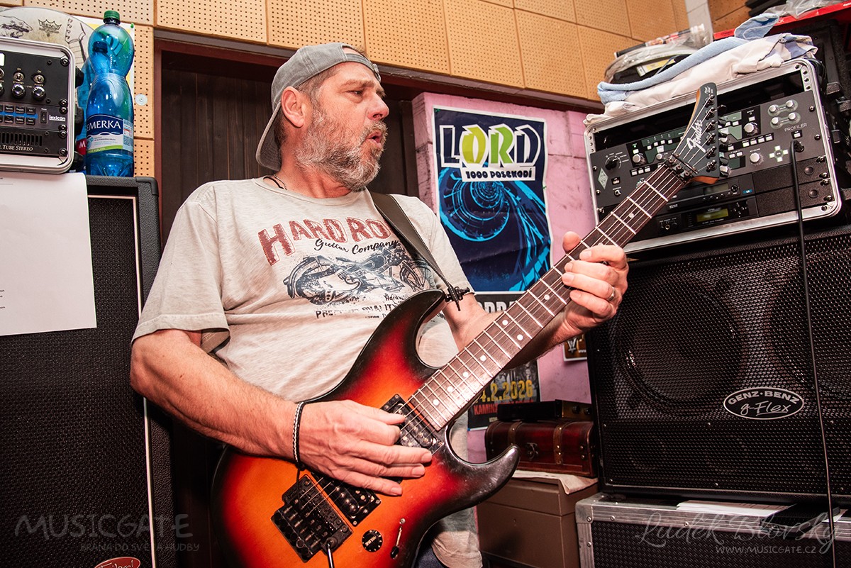 Kapela LORD - elektrická kytara, Petr