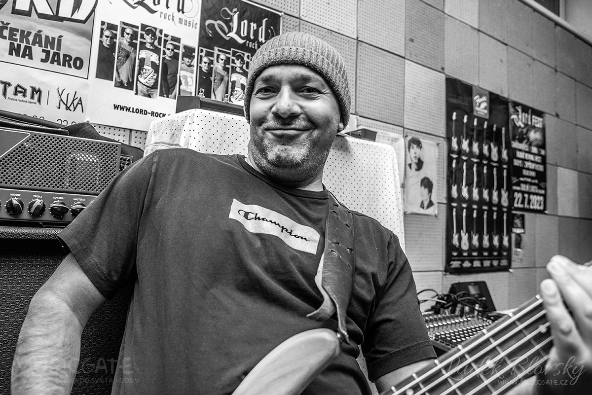 Kapela LORD - basová kytara, Míra