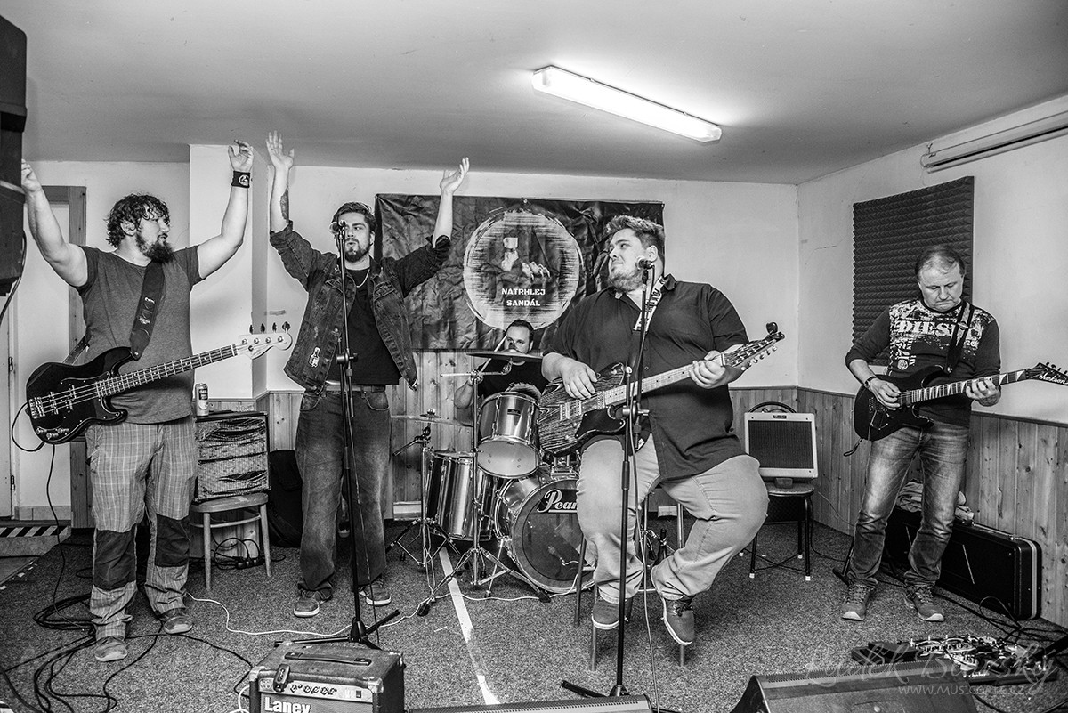 Kapela Natrhlej Sandál