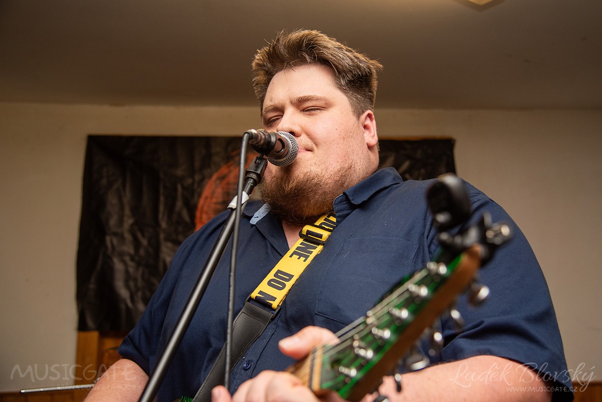 Kapela Natrhlej Sandál