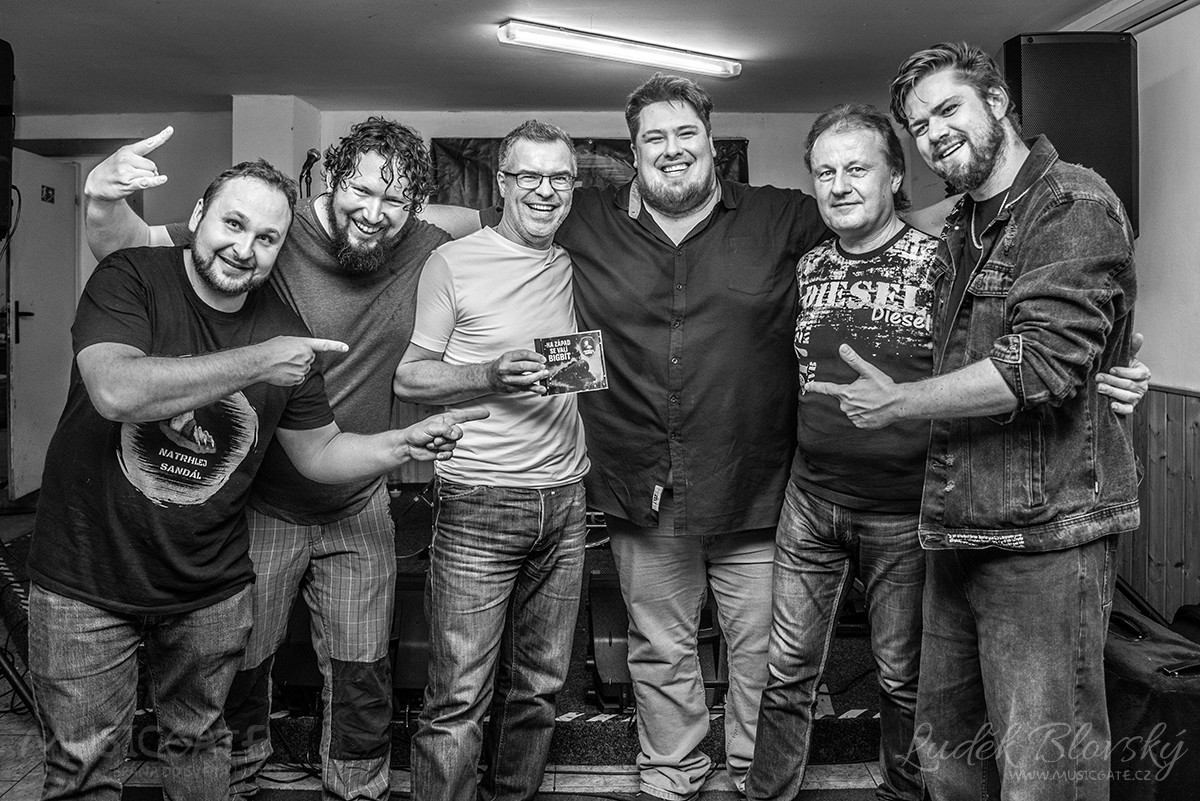 Kapela Natrhlej Sandál s Pavlem Kapplerem