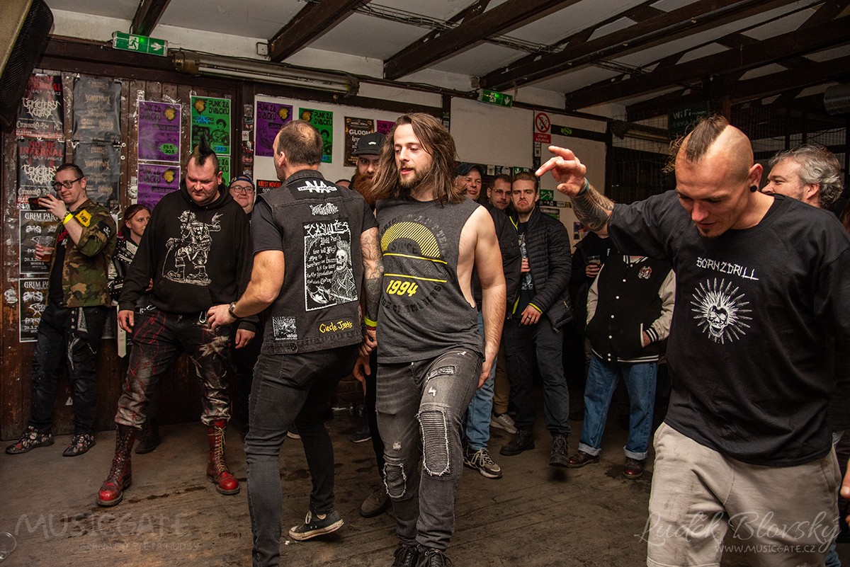 Z koncertu kapely Born2Drill