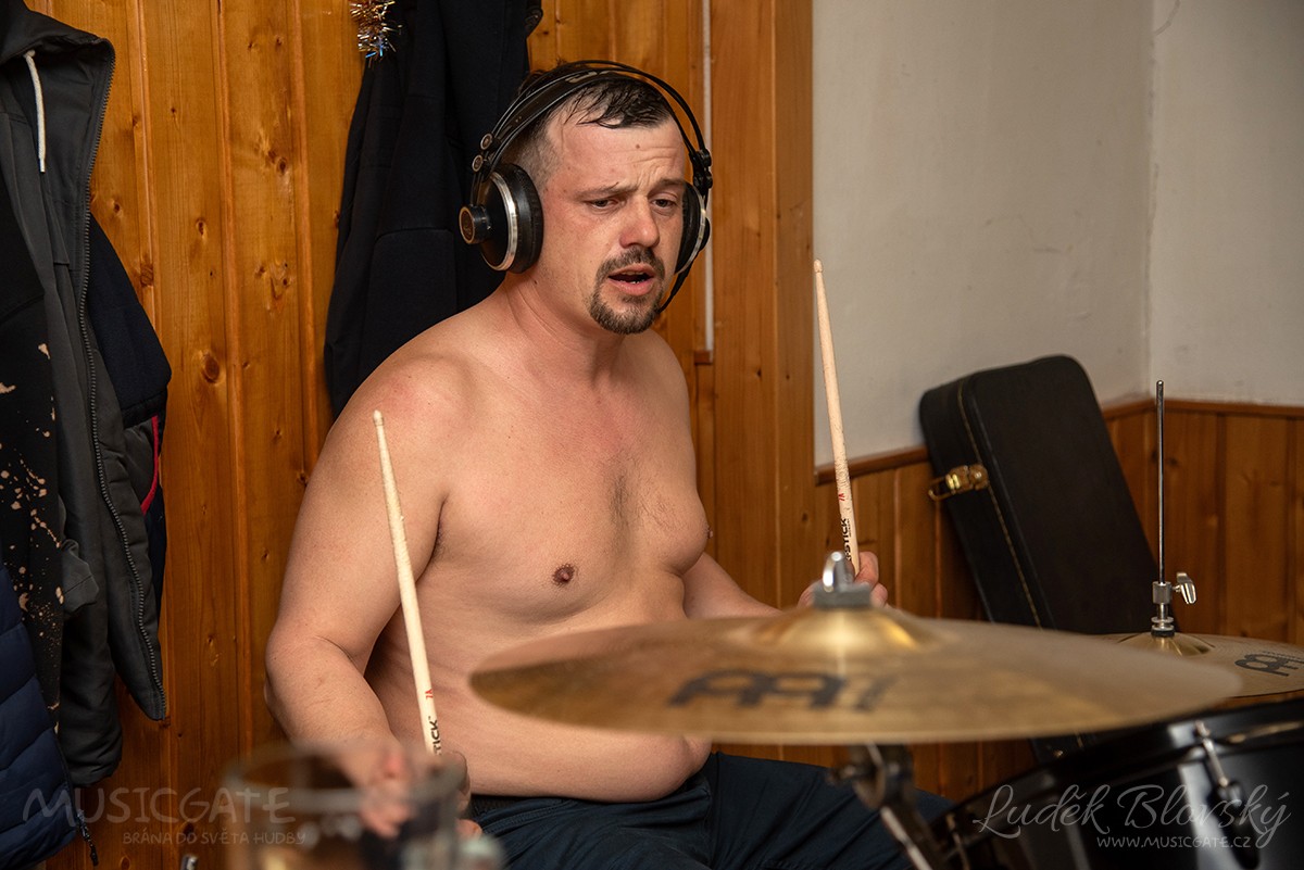 Kapela Špinavej ubrus