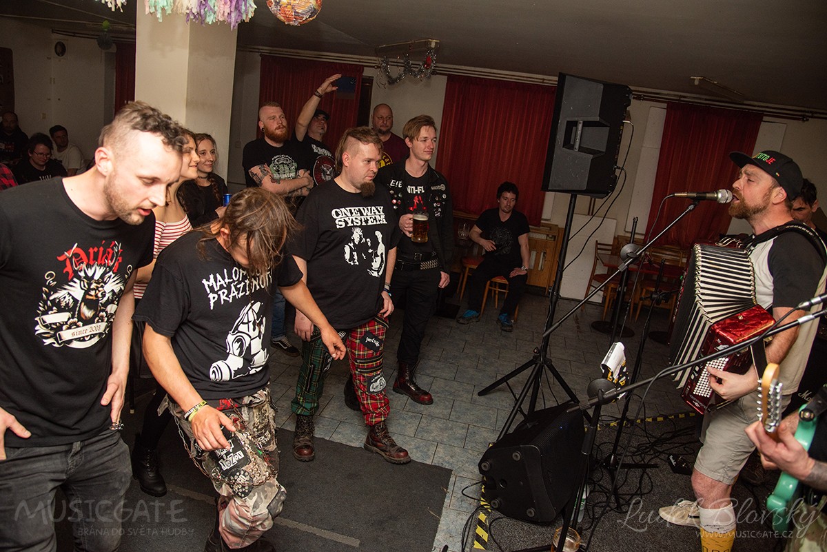 Z koncertu kapely Pivo Zdarma!