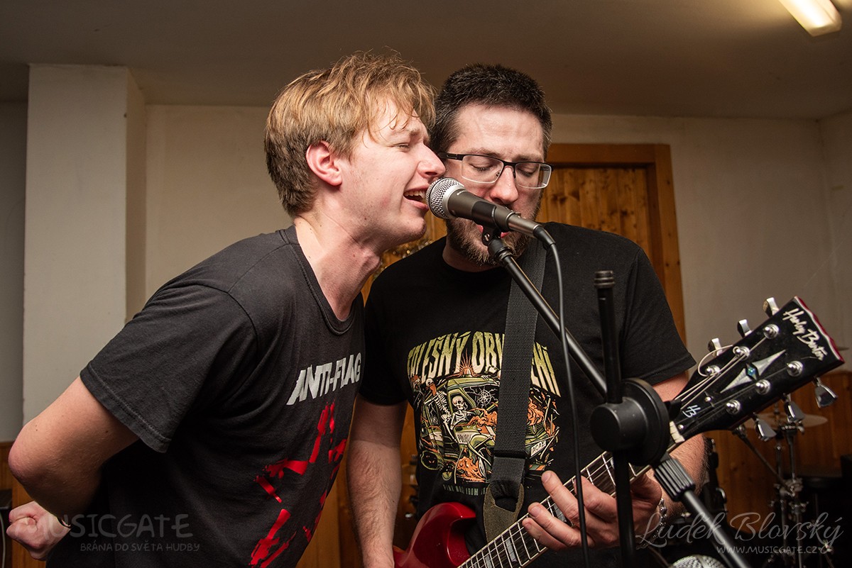 Z koncertu kapely Zvýšený Riziko