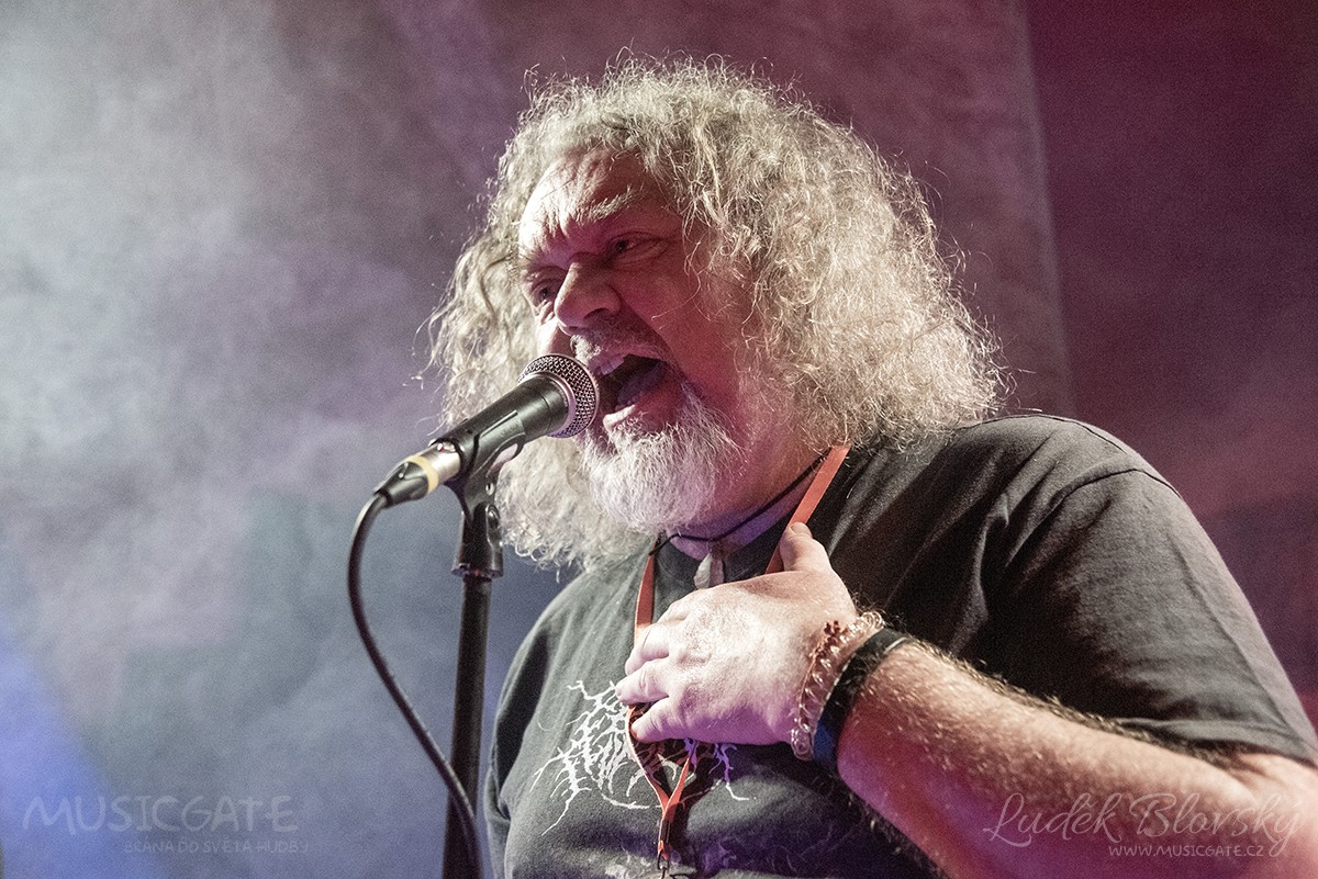 Kapela nick sekage magor pomlčka kitamoriová – NSMPK