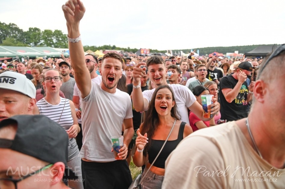 Koncerty festivalu proběhnou ve festivalových &hellip;