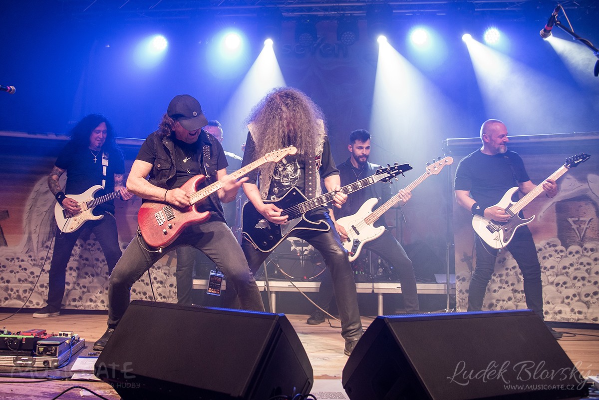 Kapela Seven s hosty – Jurou Šperlem a Jardou Bartoněm