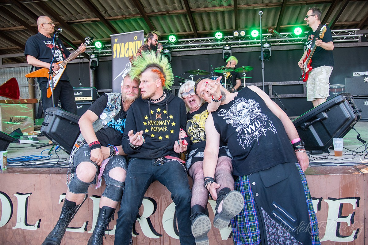 Z koncertu kapely Švagrův punk