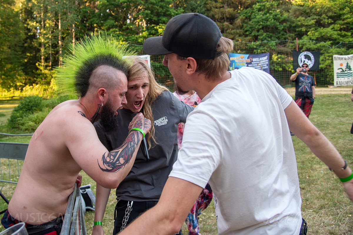 Z koncertu kapely Švagrův punk