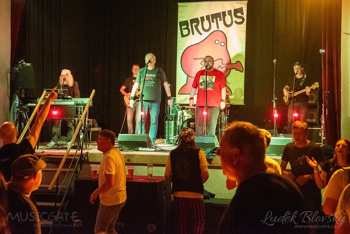 Kapela Brutus