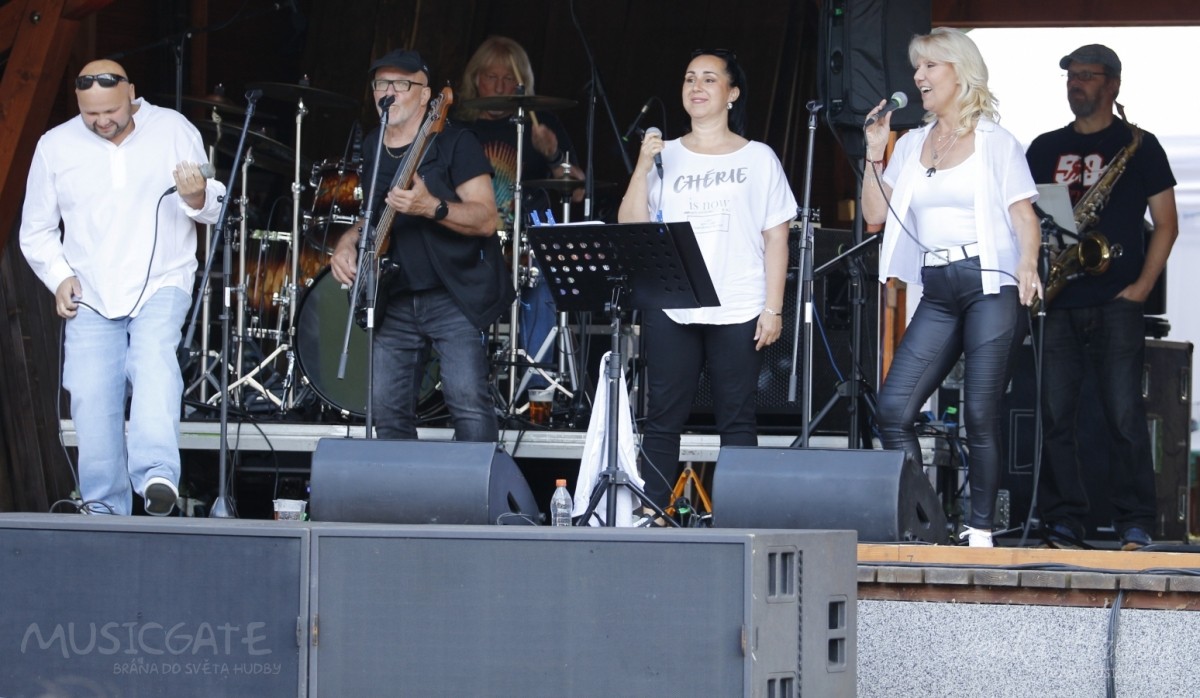 Cross Orchestra