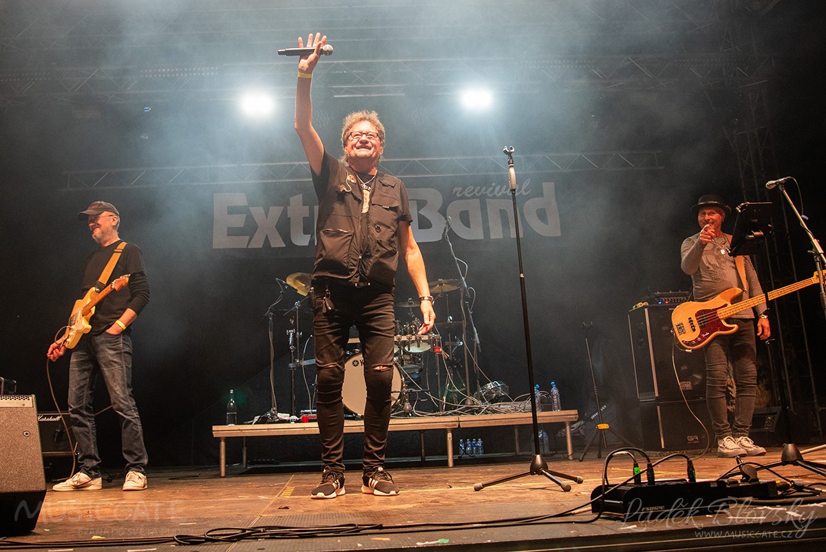 Kapela Extra Band revival