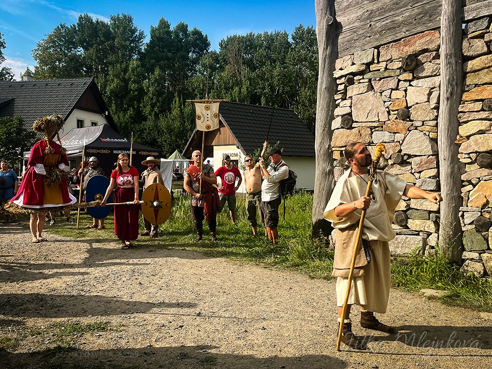 Tři ženy – panna, matka a stařena – &hellip;