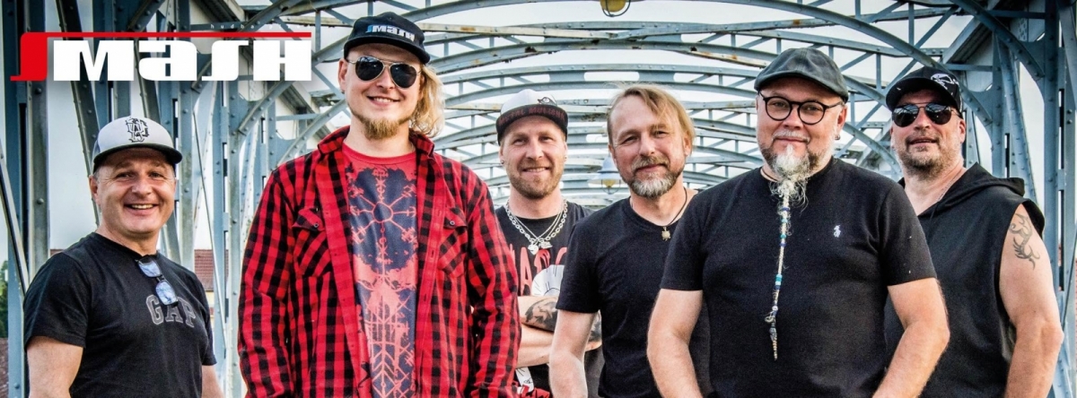 A o tom, že během spojení těchto dvou band &hellip;