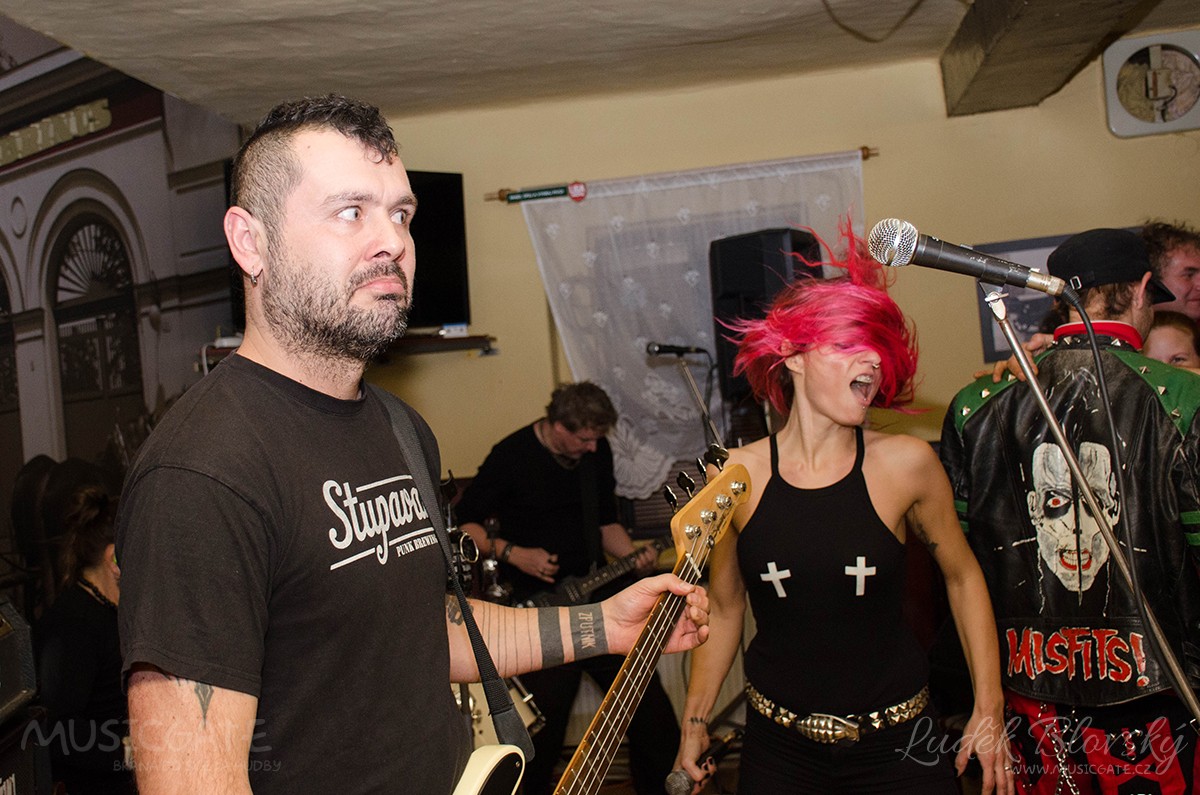 Pražský punk prezentoval známý Zputnik se …