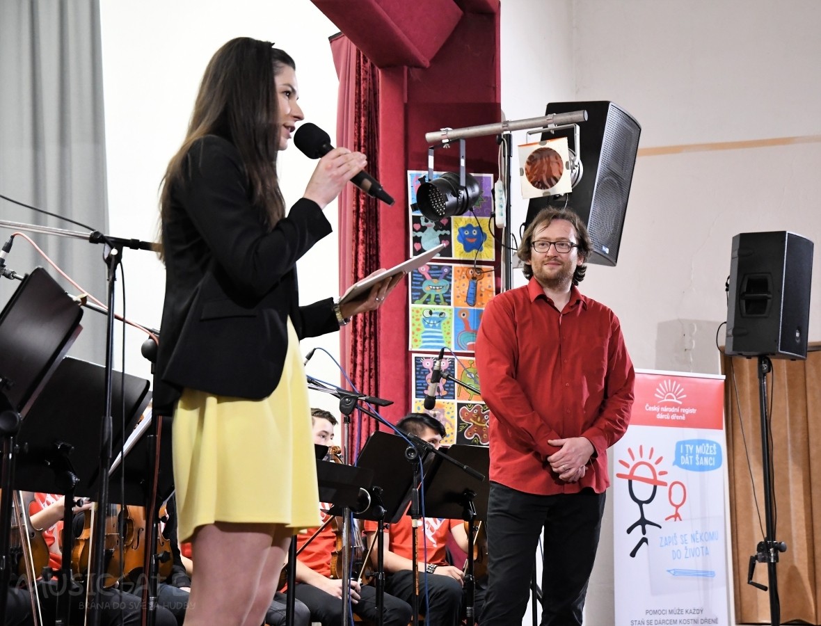 Benefiční koncert orchestru Tremolo a pěveckého sboru Arnicor pro Nadaci pro transplantace kostní dřeně