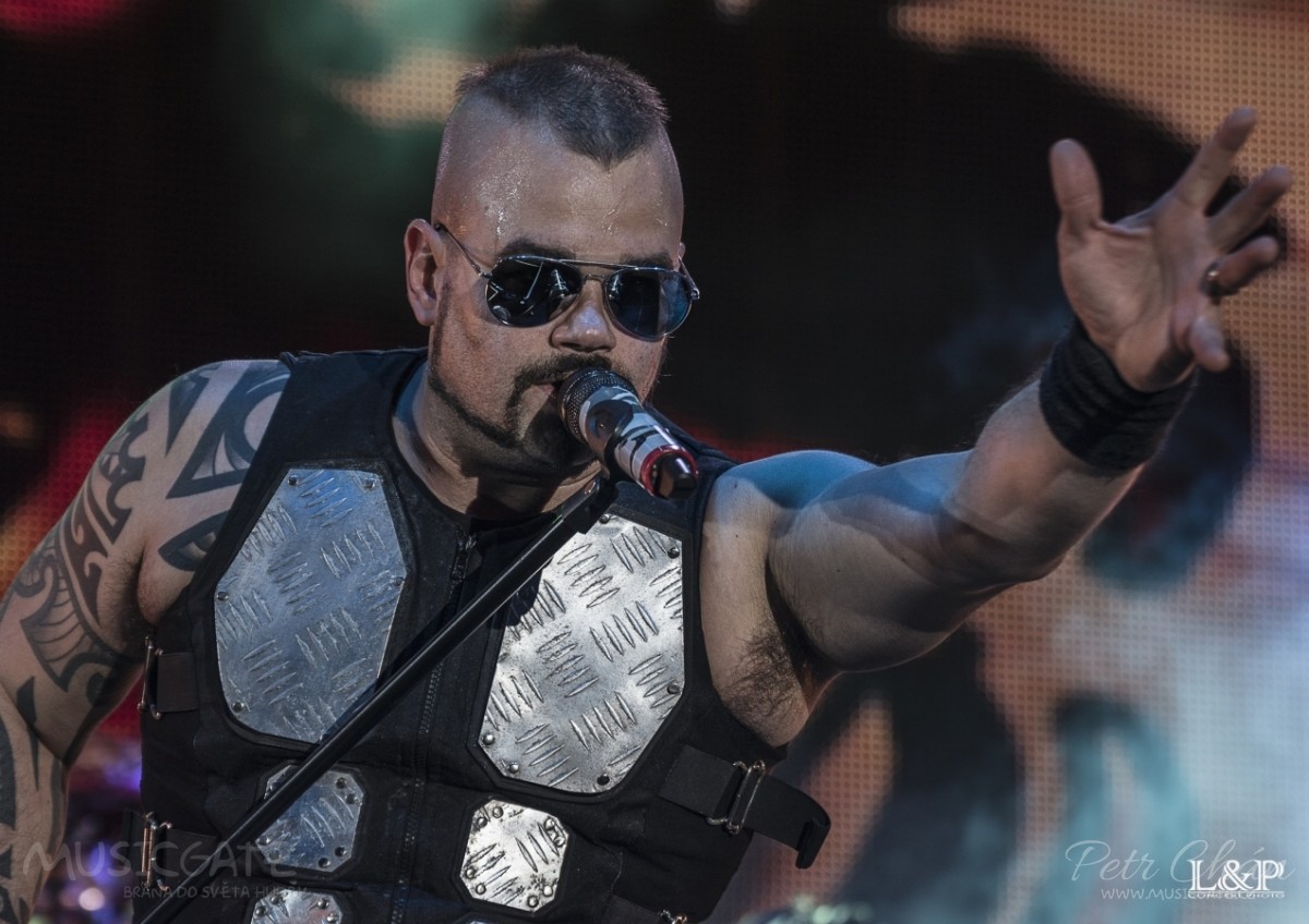 Sabaton vypustil nové video cover Manowar Kingdom Come: