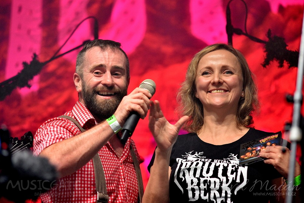 Trautenberk pokřtil nové CD Ticho Nad Pekáčem ve velkém na vyprodaném koncertu v DEPU2015 Plzeň!